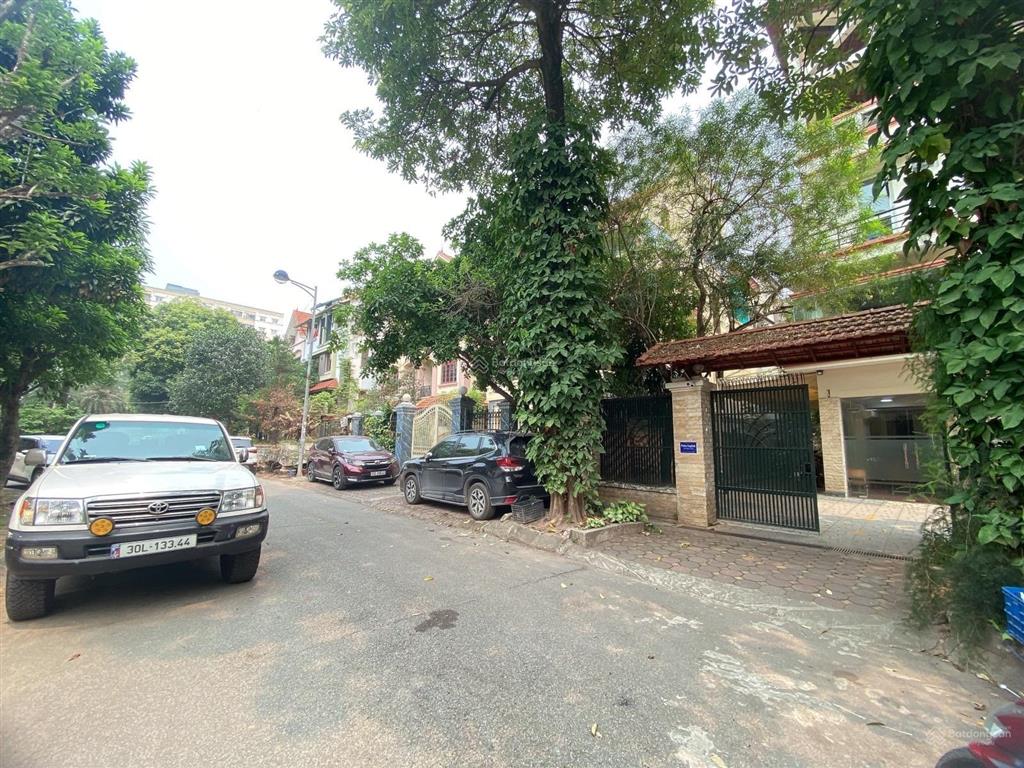 Biệt thự vip bán đảo linh đàmdt 420m mt8,5m x 4 tầng
