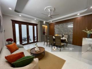 Cực víp ' hoàng quốc việt ' cầu giấy ' mặt ngõ kinh doanh ' chỉ cách 5 nhà ra mặt phố ô tô tránh.