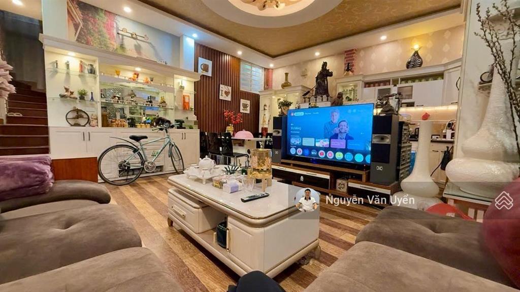 Vip đội cấn, ba đình 39m2 x 5 tầng ngõ rộng gần ô tô. nhà mới đẹp ở ngay, giá 8.1 tỷ