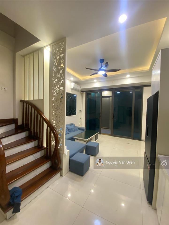 Víp  đội cấn  ba đình 38m2 x 5 tầng x 7.6 tỷ gần ô tô không lỗi phong thủy. không quy hoạch