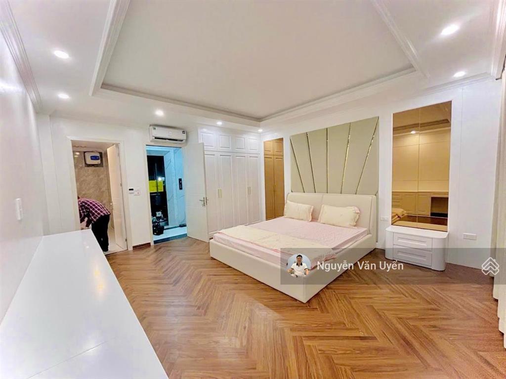 Bán nhà  nghĩa đô  cầu giấy. 46m2 x 5 tầng, nhà đẹp, mặt ngõ thông, 25 m ra ô tô, full nội thất