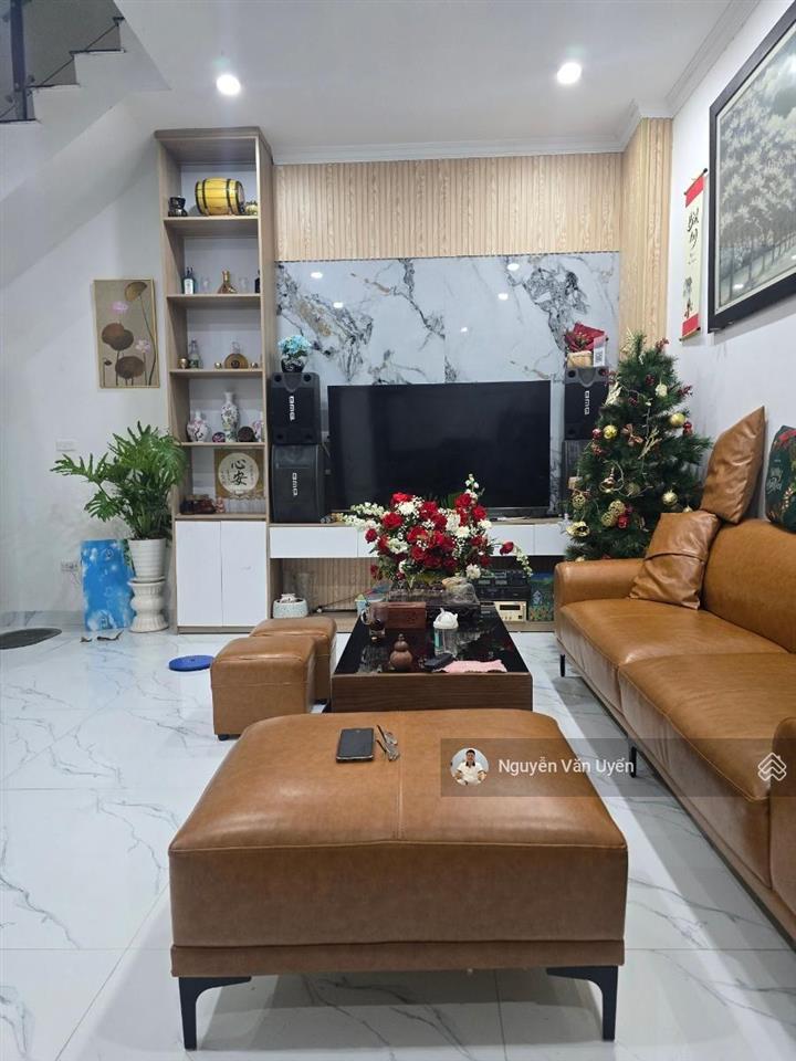 Bán nhà  nghĩa đô  cầu giấy. 46m2 x 5 tầng, nhà đẹp, mặt ngõ thông, 25 m ra ô tô, full nội thất