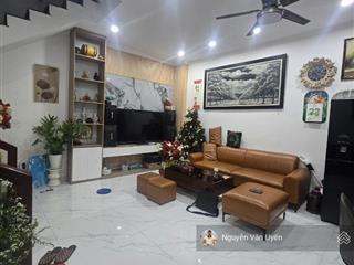 Bán nhà  nghĩa đô  cầu giấy. 46m2 x 5 tầng, nhà đẹp, mặt ngõ thông, 25 m ra ô tô, full nội thất