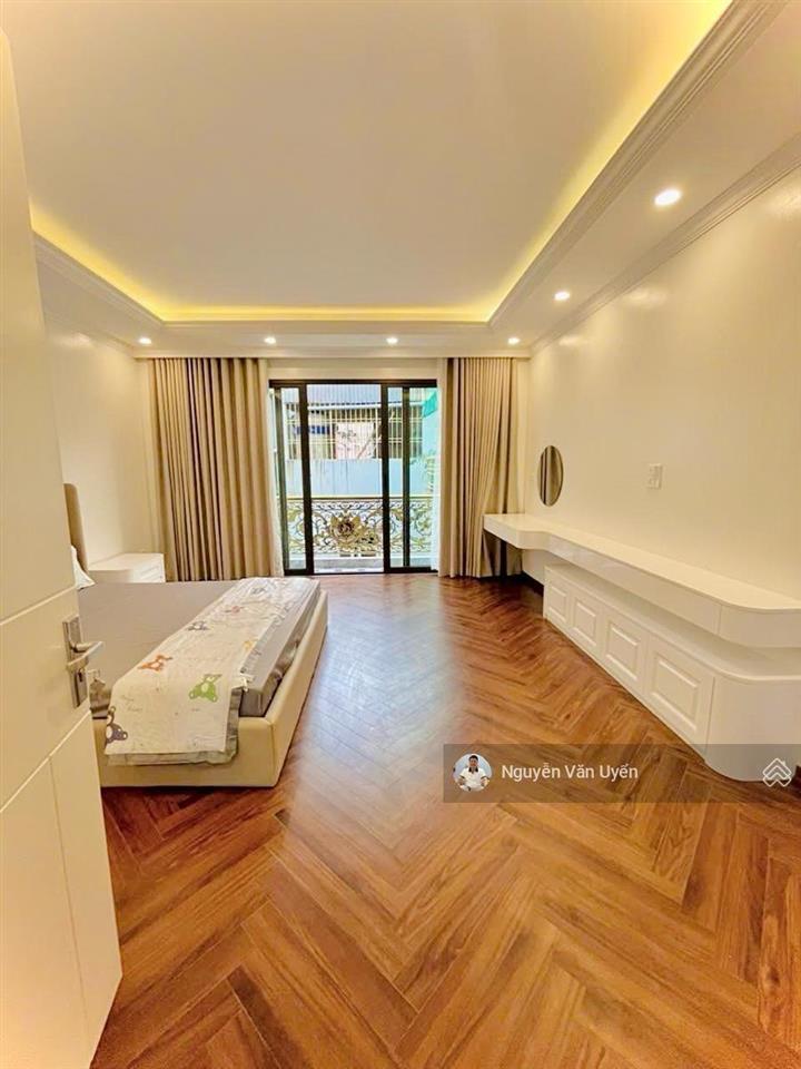 Bán nhà  nghĩa đô  cầu giấy. 46m2 x 5 tầng, nhà đẹp, mặt ngõ thông, 25 m ra ô tô, full nội thất