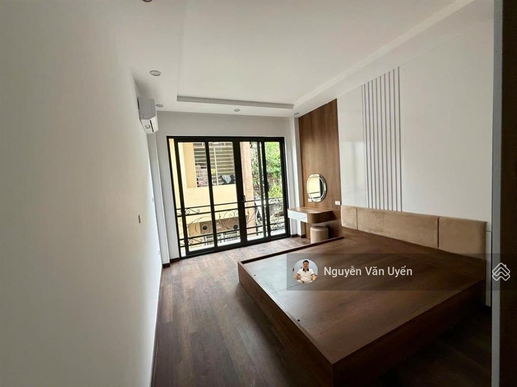 Bán nhà  trần duy hưng  cầu giấy, 52m2 x 5 tầng  ô tô đỗ cửa  cách 1 nhà ra phố  nhà kcbt