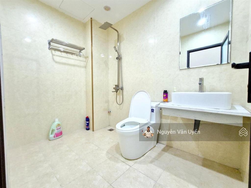 Bán nhà phố đội cấn  ba đình. 36m2 x 5 tầng. mặt ngõ rộng. trước nhà rộng 3m. chỉ 50m ra ô tô