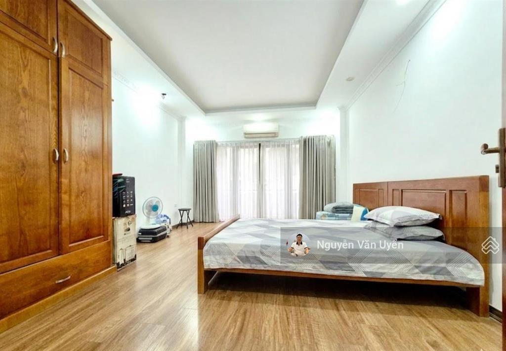 Bán nhà phố đội cấn  ba đình. 36m2 x 5 tầng. mặt ngõ rộng. trước nhà rộng 3m. chỉ 50m ra ô tô