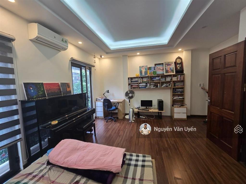 Bán nha  yên hòa cầu giấy 38m2 x 6 tầng' full nội thất 'phân lô  ở sướng  cách ô tô tránh 60m.