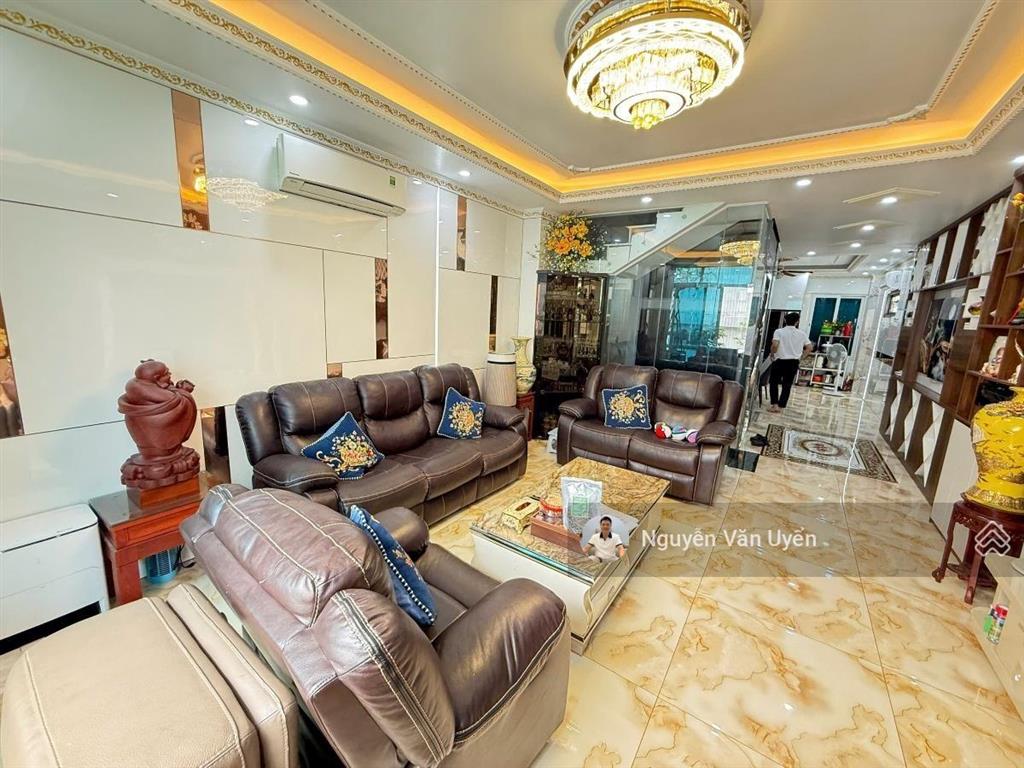 Bán nhà  đào tấn  ba đình  thang máy  dân xây  mặt ngõ thông kinh doanh  2 thoáng trước sau