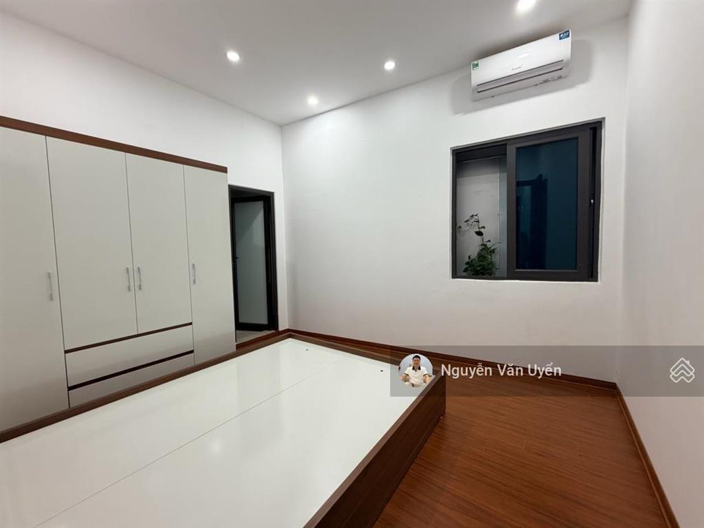 Bán nhà  phố đội cấn ba đình. 39m2 x 5 tầng ' nhà dân xây kcbt ' ngõ 3 gác ' 50m ra ô tô.