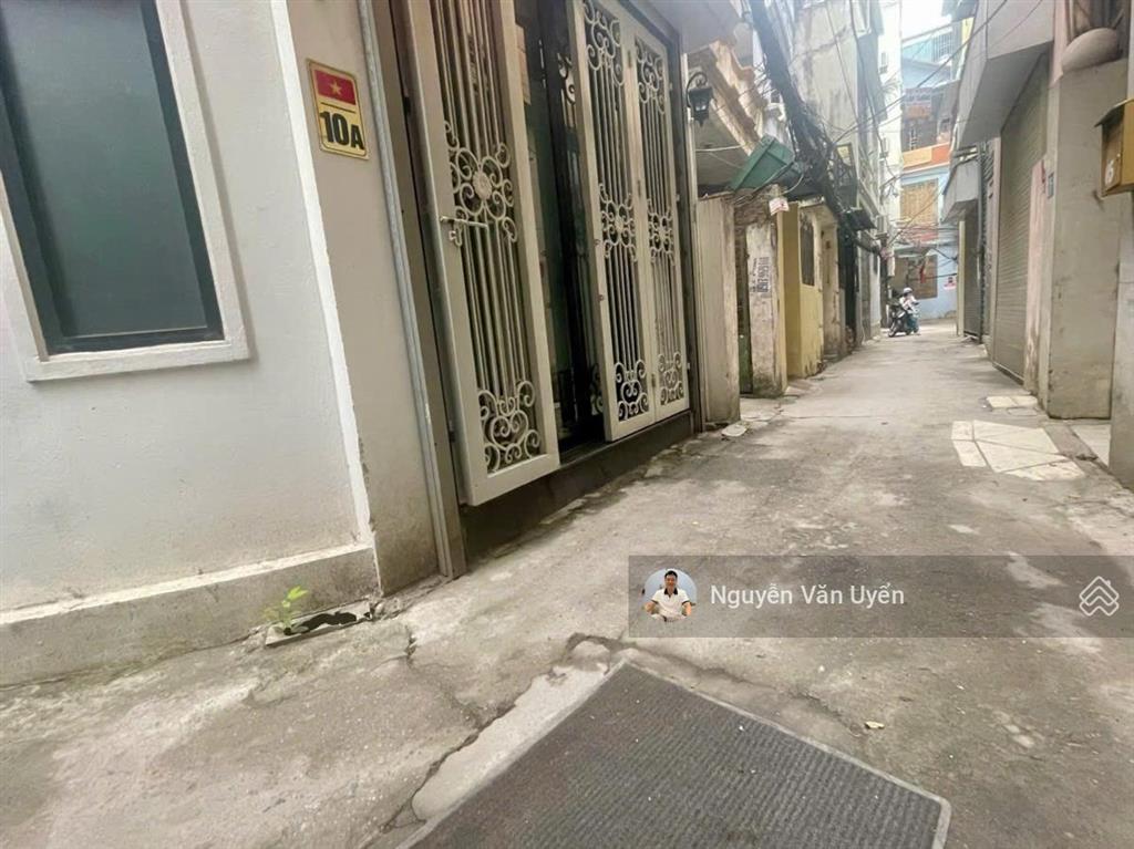 Bán nhà  phố đội cấn ba đình. 39m2 x 5 tầng ' nhà dân xây kcbt ' ngõ 3 gác ' 50m ra ô tô.