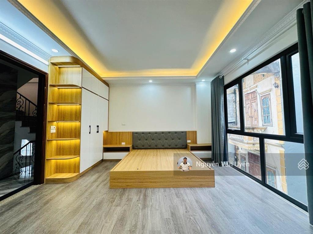 Bán nhà  liễu giai ba đình 46m2 x 6 tầng nhà xây mới thang máy nhập khẩu ' 50m ra ô tô '