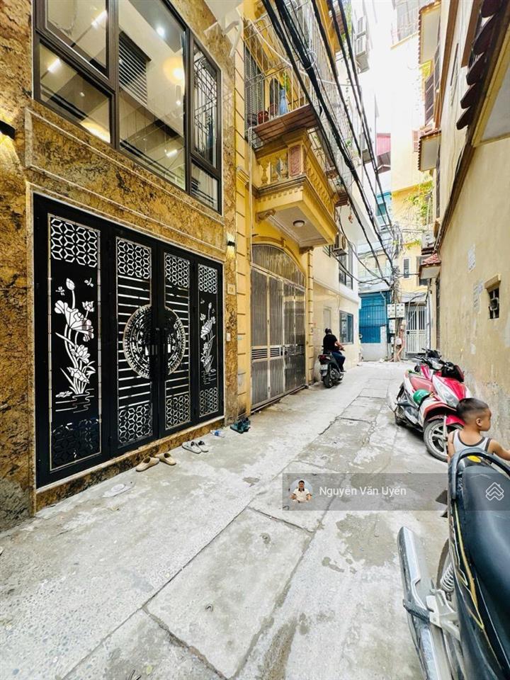 Bán nhà  nguyễn khánh toàn cầu giấy. 58m2 x 5 tầng nhà mới đẹp ở ngay mặt ngõ nông gần ô tô