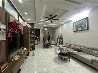 Bán nhà  phố yên hòa cầu giấy 39m2, vị trí đẹp gần phố  trung tâm nhu cầu mua để ở rất cao