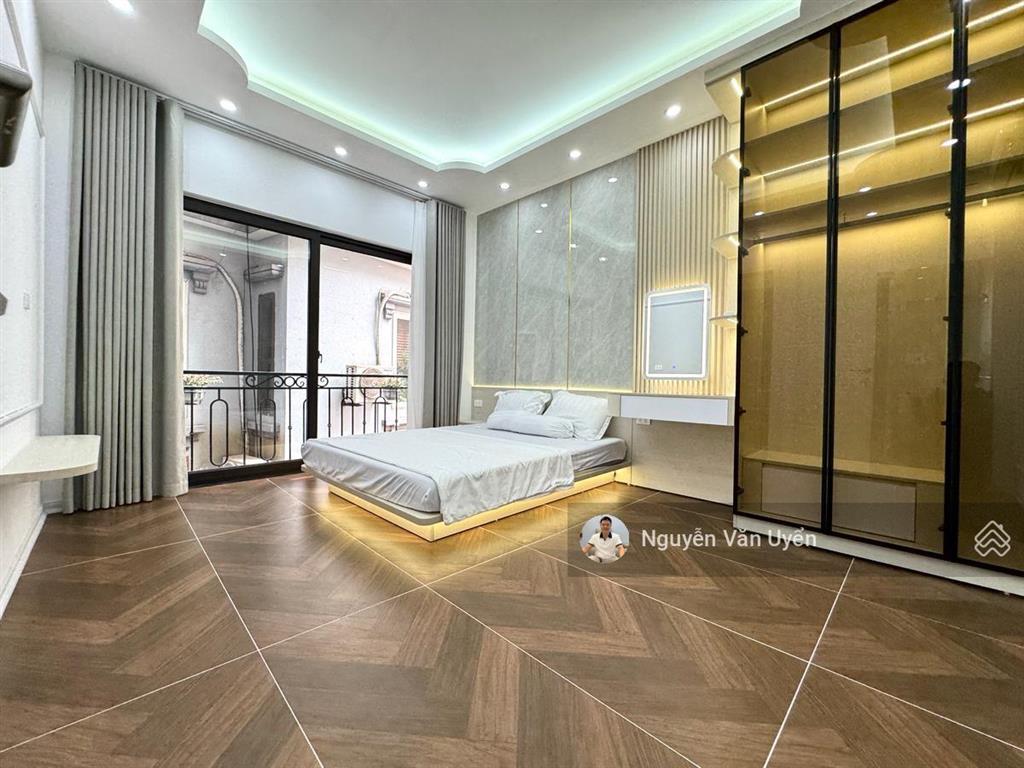 Bán nhà  phố ngọc khánh ba đình, lô góc 2 thoáng, 56m2 x 5 tầng, ngõ thông tứ phía, gần vin gv.