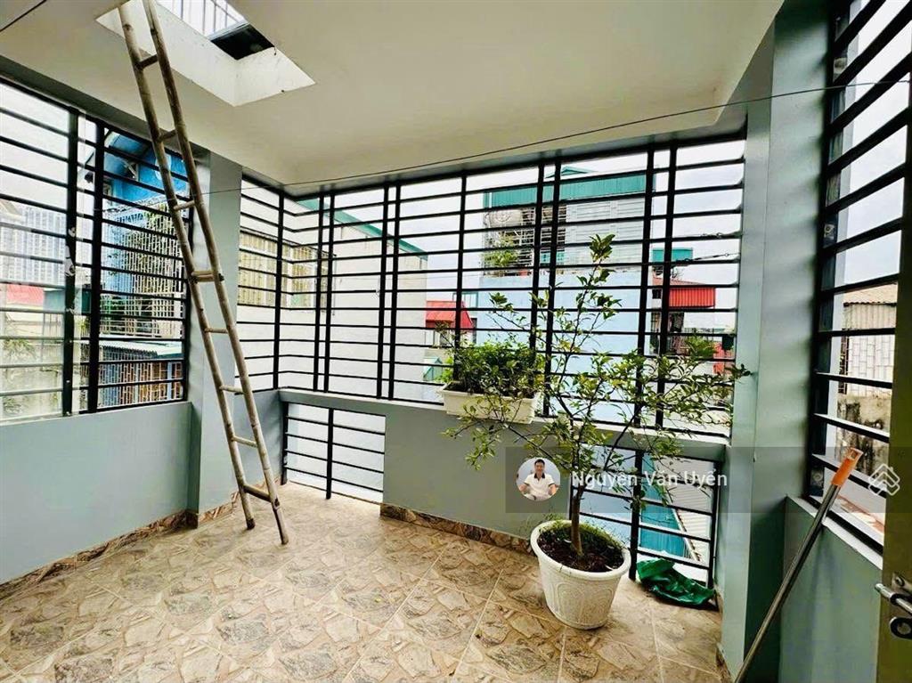 Hàng tuyển! yên hòa, ngõ 2 ba gác tránh  thông kinh doanh, ô tô gần, sổ vuông, ở/cho thuê, 65m2*5t