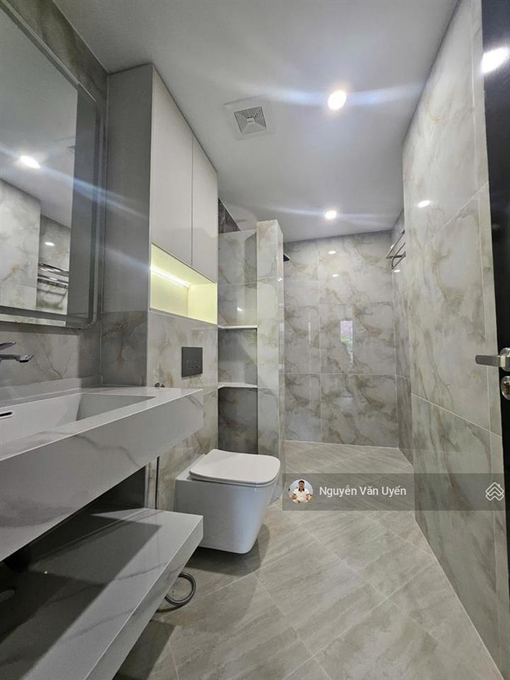 Bán nhà xuân thủy cầu giấy 43m2 x 5 tầngnhà đẹp  dân xây  2 thoáng, gần ô tô 40m ra đường xt