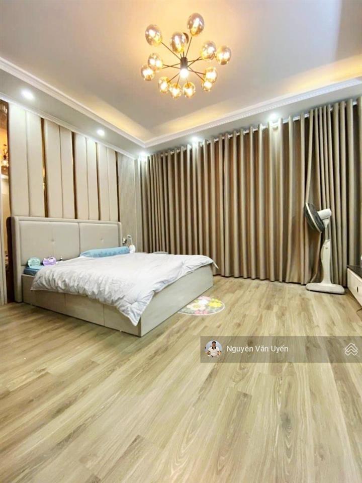 Bán nhà xuân thủy cầu giấy 43m2 x 5 tầngnhà đẹp  dân xây  2 thoáng, gần ô tô 40m ra đường xt