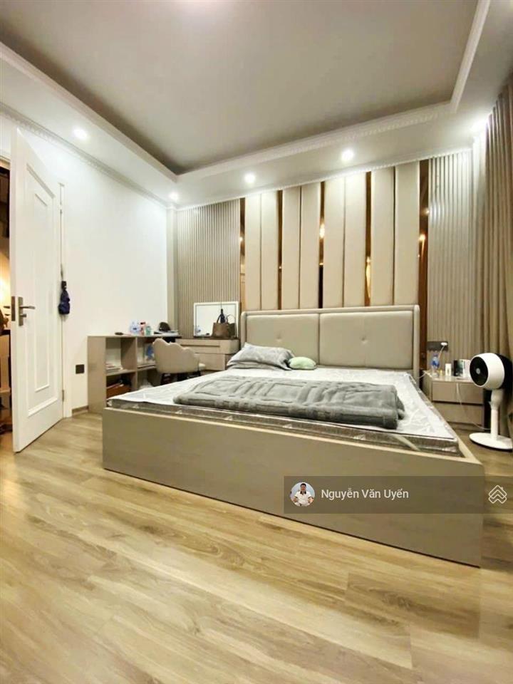 Bán nhà xuân thủy cầu giấy 43m2 x 5 tầngnhà đẹp  dân xây  2 thoáng, gần ô tô 40m ra đường xt