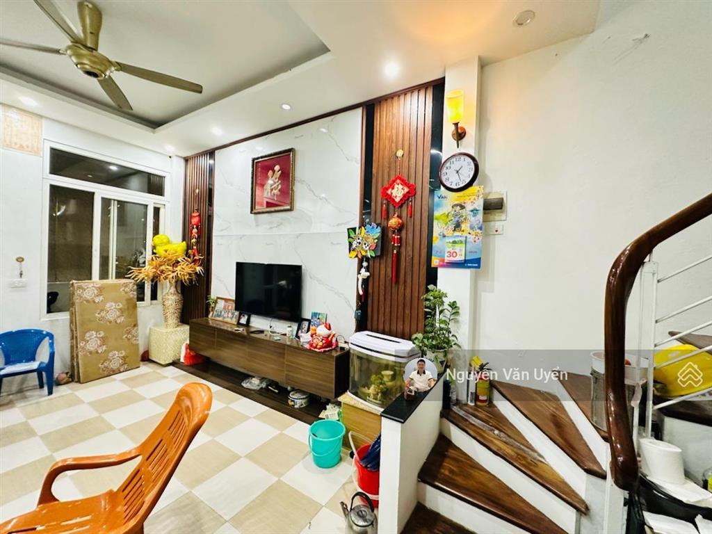 Bán nhà đẹp  phố trần cung ở ngay, full nội thất. 36m2 x 5 tầng, ngõ 3 gác, gần ô tô, ngõ rộng