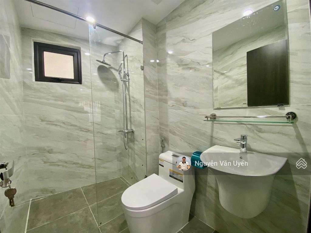 Bán nhà  hoàng quốc việttrung tâm cầu giấy nhà đẹp ở ngay ngõ nông  40m2 x 5 tầng, mặt tiền 4,6m