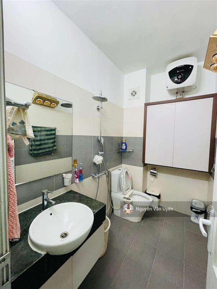 Gấp! mặt ngõ võng thị, 40m ra ô tô, view hồ tây, kinh doanh, ngõ 3 gác, ô chờ tm, ở ngay, 45m2*5t