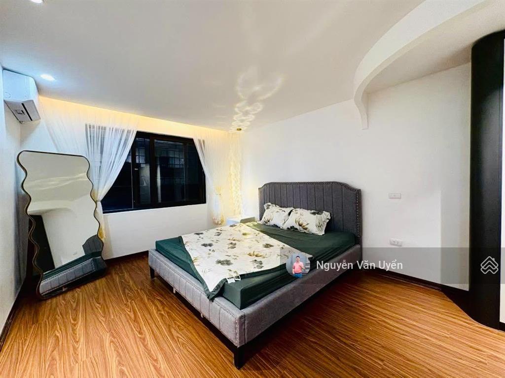Không qh! cầu giấy, ngõ thông, 30m ô tô tránh, 2 thoáng, ở/thuê, sổ đẹp, ở ngay, mặt tiền to, 42m2