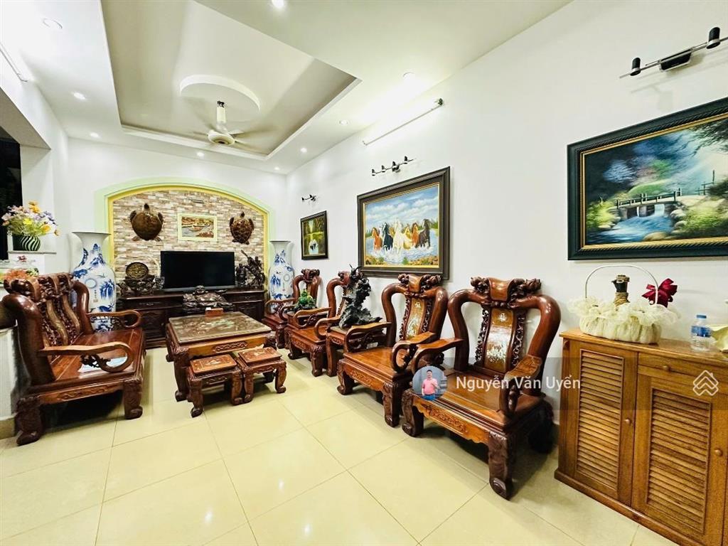 Phố đội cấn, 2 thoáng, ngõ ba gác thông, 1 ngoặt ra phố, sổ vuông, ko qh, mặt tiền kd, ko lỗi, 46m2