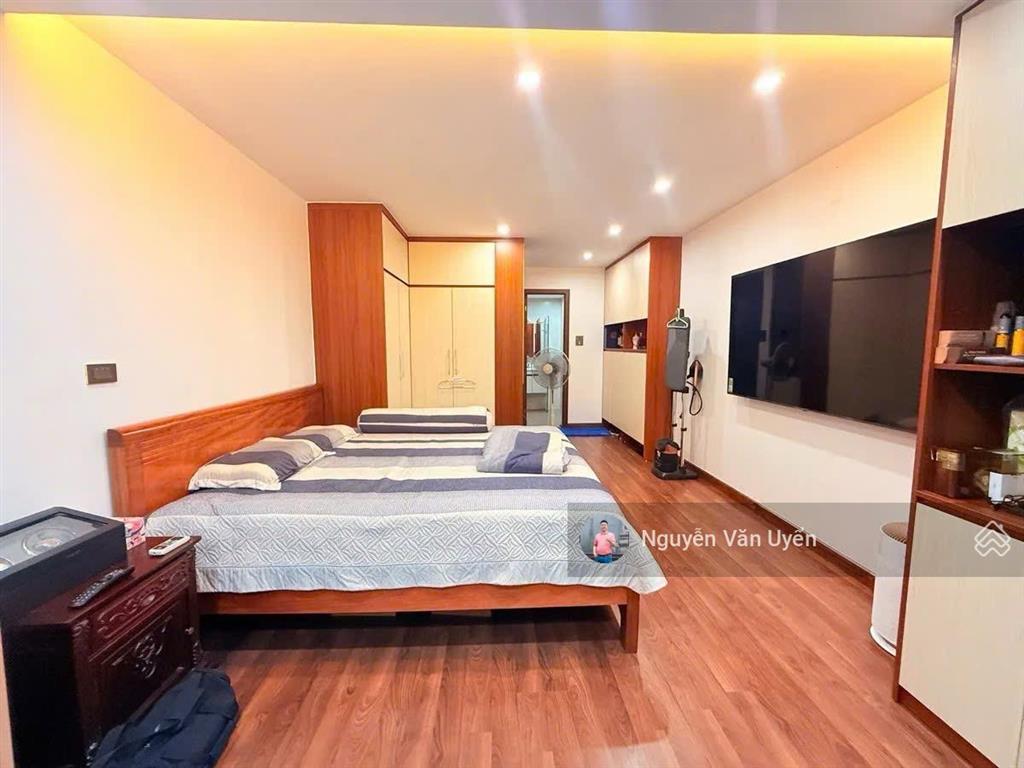 Phố đội cấn, 2 thoáng, ngõ ba gác thông, 1 ngoặt ra phố, sổ vuông, ko qh, mặt tiền kd, ko lỗi, 46m2