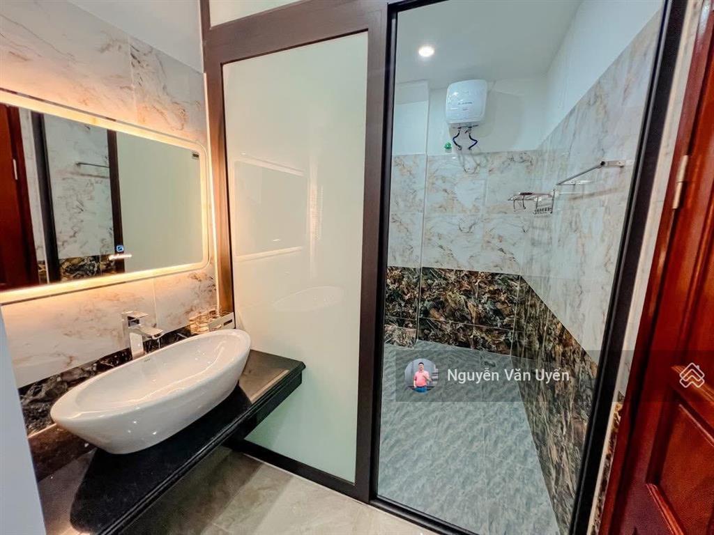 Gấp! đội cấn, ngõ thông, ko qh, sổ vuông, ở/cho thuê, dân xây, sân xe, mặt tiền kinh doanh, 42m2*5t