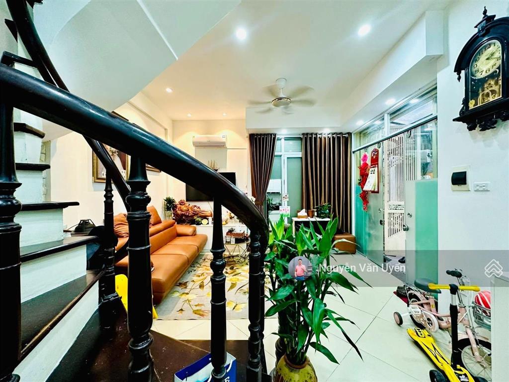 Giá đầu tư! nhà xuân thủy, ngõ thông, 1p ra phố, ngõ 3 gác, sổ vuông, ko qh, dt~ 20tr/th, 39m2*6t