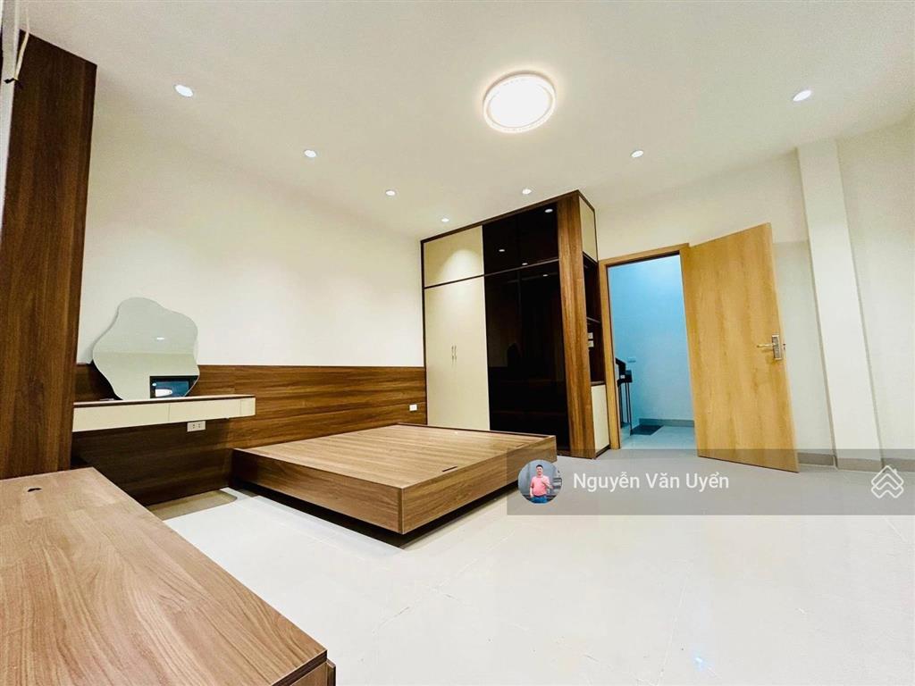 Nhà văn cao, ngõ thông ô tô tránh, 1p ra hồ tây, sát ga metro, sổ cc, mới full đồ, ko qh, 39m2*5t