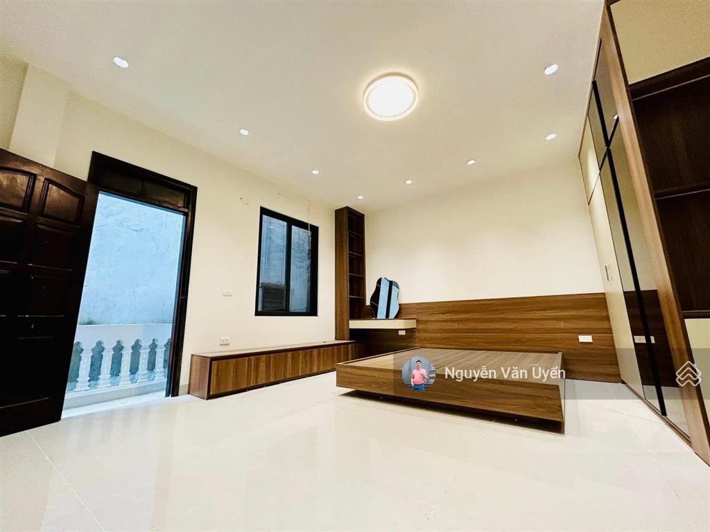 Nhà văn cao, ngõ thông ô tô tránh, 1p ra hồ tây, sát ga metro, sổ cc, mới full đồ, ko qh, 39m2*5t