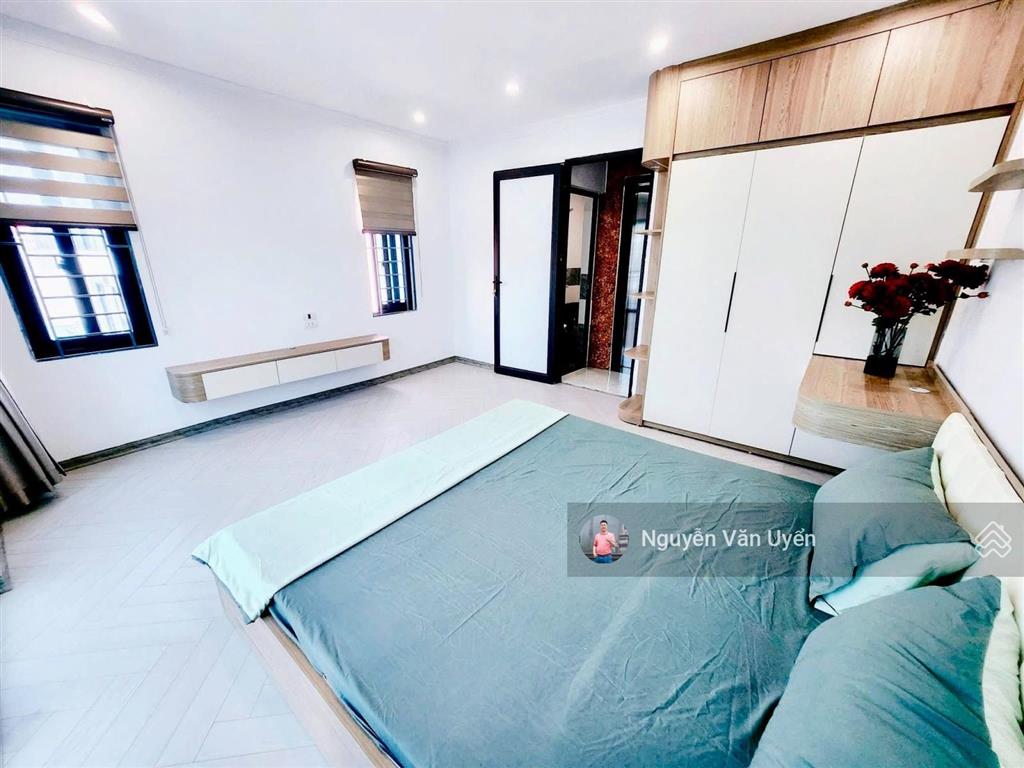 Không qh! mặt ngõ cầu giấy, thang máy, thông sàn, 2 thoáng, ngõ thông ô tô đỗ cổng, sổ đẹp, 45m2*7t