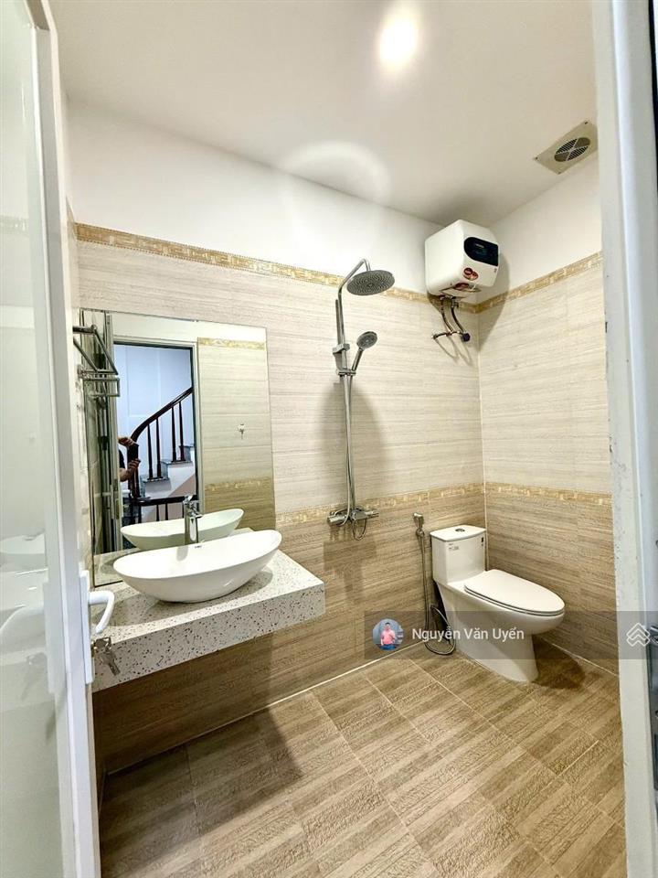 Bán nhà đẹp phố hoàng quốc việt  cầu giấy 42m2 x 5t  full nội thất gần ô tô chỉ 15m ra đường ô tô