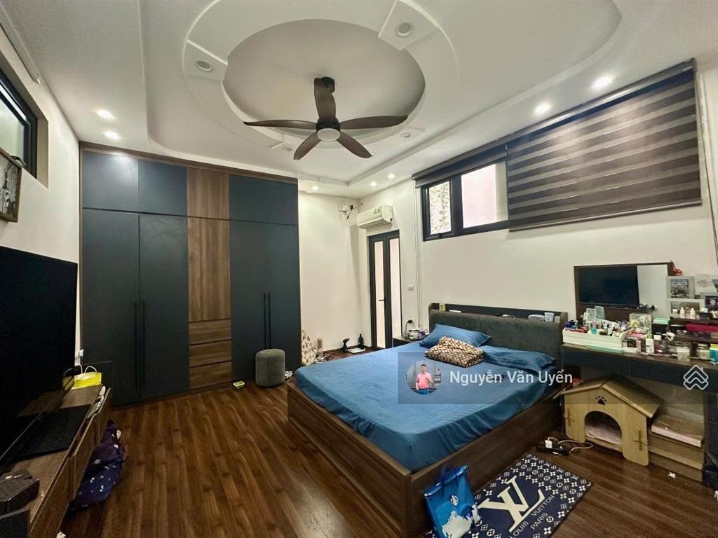 Bán nhà đẹp phố xuân thủy cầu giấy ô tô đỗ cửa mặt ngõ kinh doanh 42m x 5 tầng chỉ 8,9 t