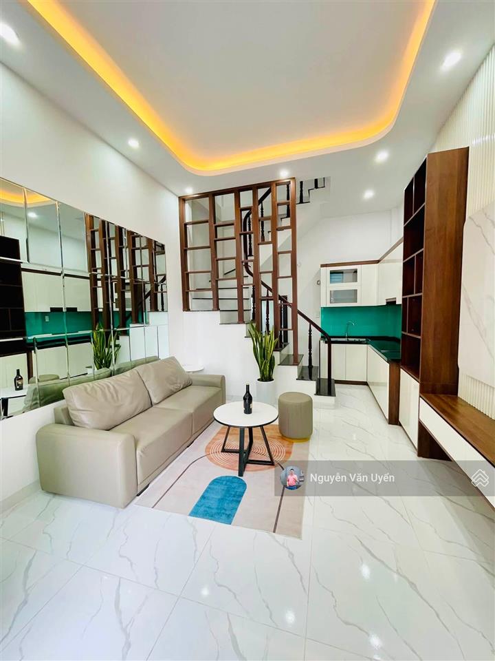 Tin chuẩn! lô góc trương công giai, không qh, ngõ thông, sát phố lớn, mới đẹp, tặng nt, 42m2 x 5t