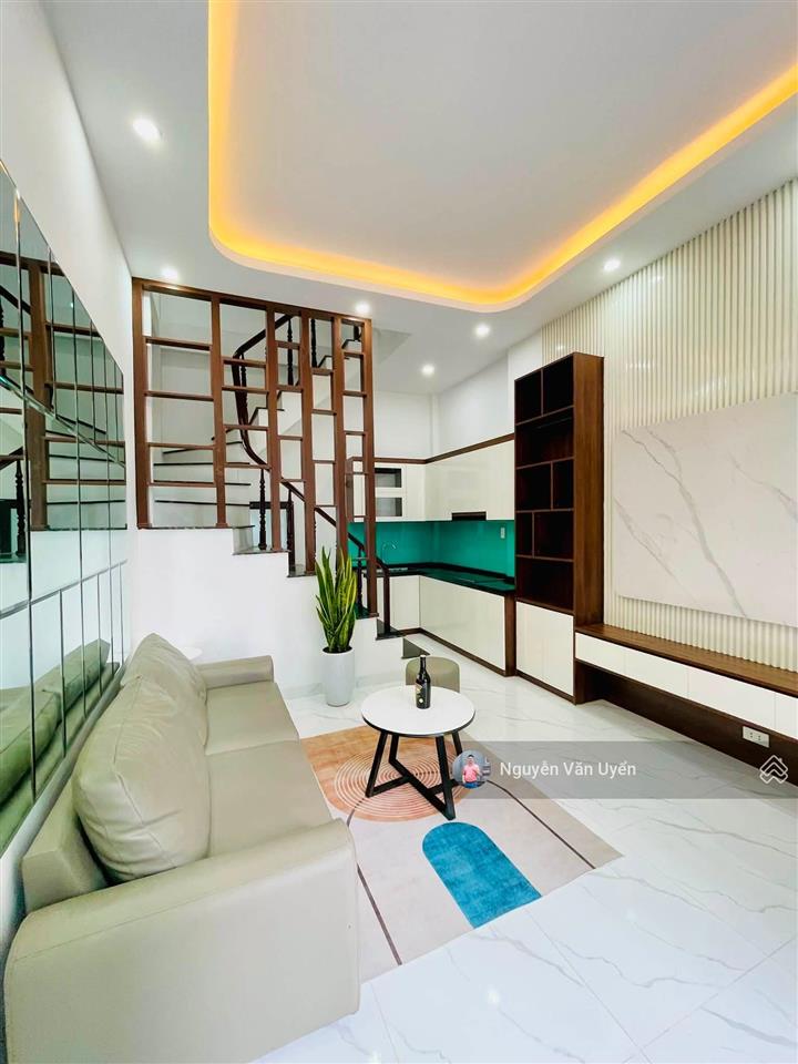 Tin chuẩn! lô góc trương công giai, không qh, ngõ thông, sát phố lớn, mới đẹp, tặng nt, 42m2 x 5t