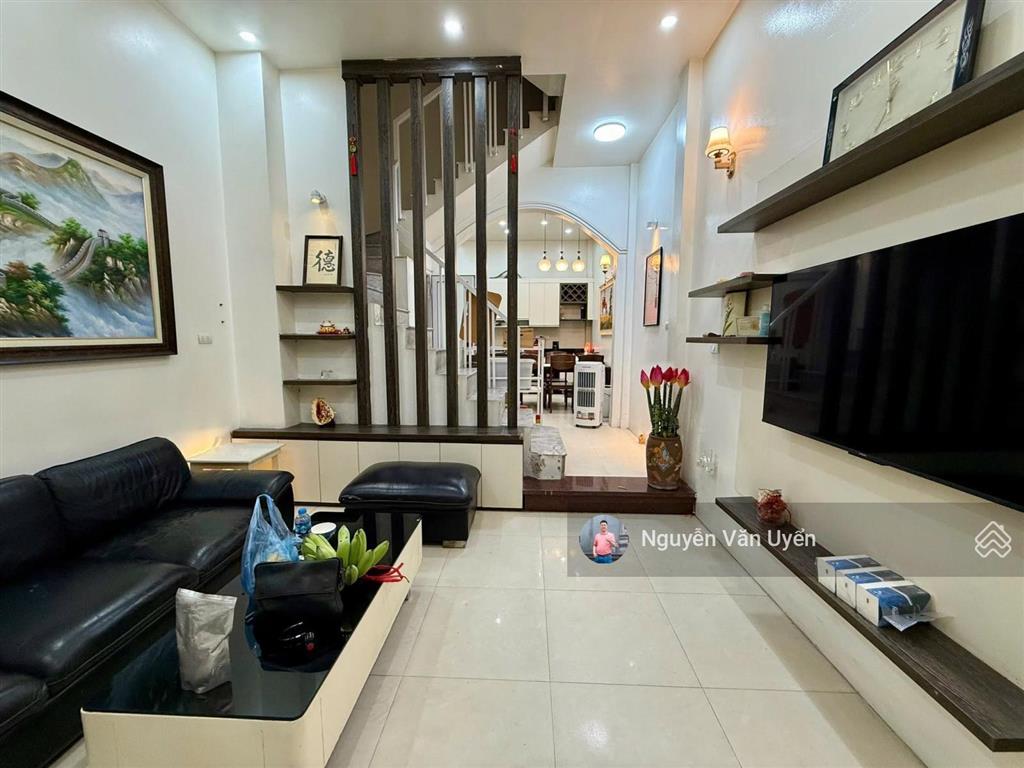 Khu dương khuê  nguyễn hoàng, 40m ra ô tô, 2 thoáng, ngõ thông kd, sổ cc, ko qh, full nt, 36m2*6t