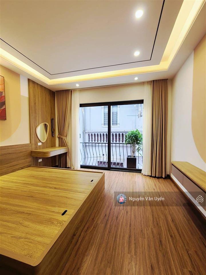 Bán nhà phố nguyễn văn huyên cầu giấy, 45m2 x 5 tầngnhà mới đẹp,ở ngay, full nội thất, 20m ô tô