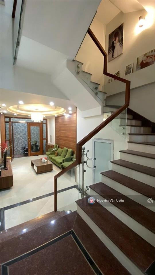 Bán nhà yên hòa cầu giấy 48m2 x 5 tầng lô góc, 2 mặt thoáng, ngõ rộng, gần ô tô, full nội thất