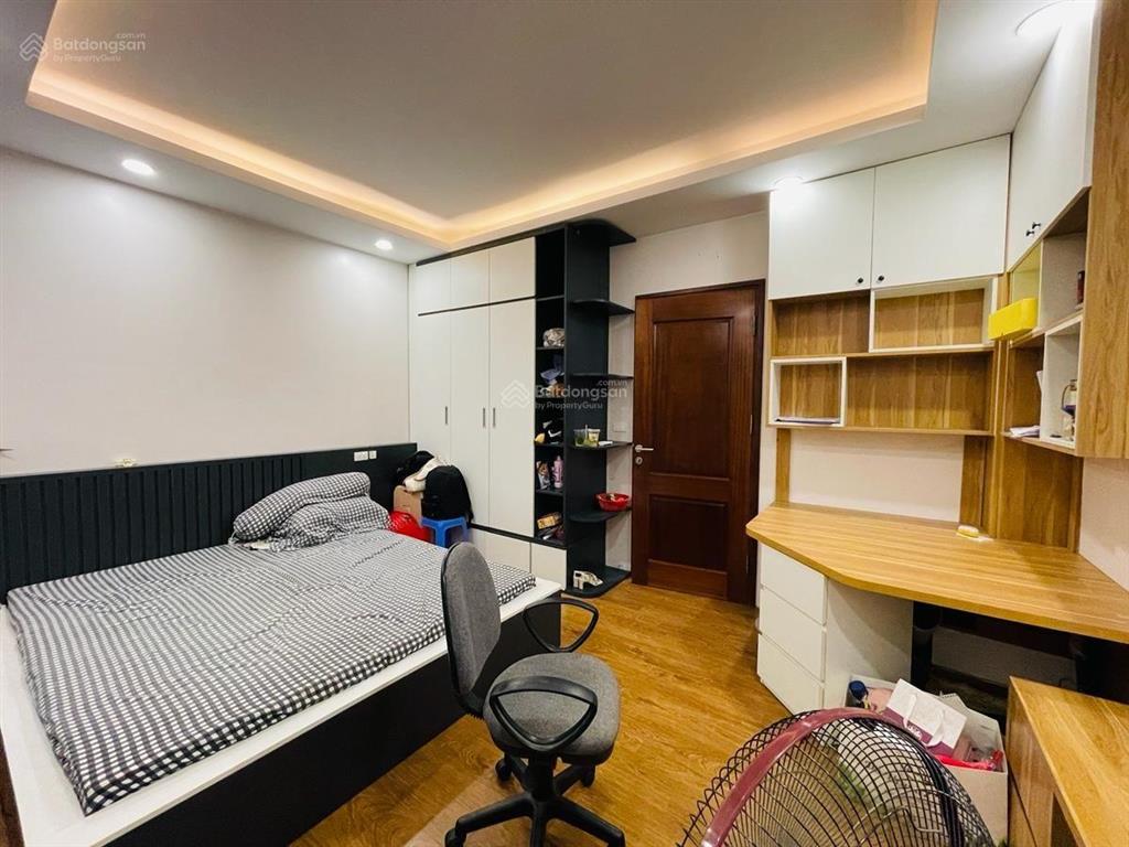 Bán nhà  phố yên hòa cầu giấy 41m2 x 5 tầng, dân xây vẫn mới, ngõ thông, 20m ra ô tô, 8,2 tỷ