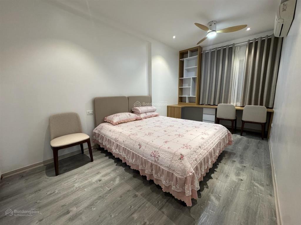 Siêu phẩm  hoàng quốc việt  nhà mới 6 tầng  thang máy  46m2  ngõ thông  10m ra ô tô tránh