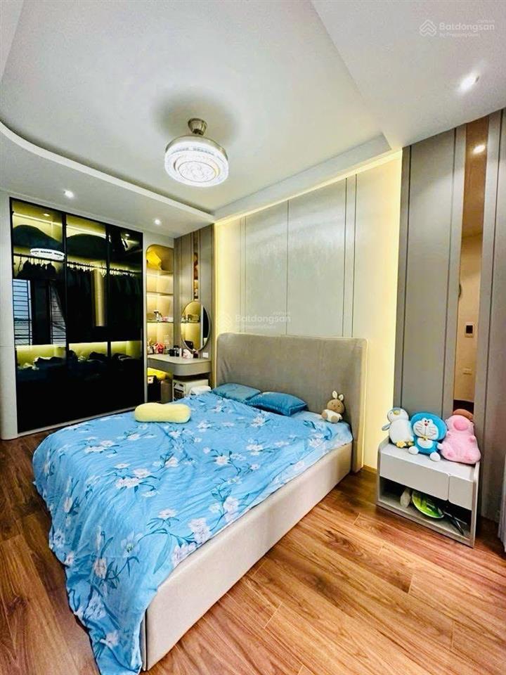 Siêu phẩm  trần cung nhà mới 5 tầng giá đầu tư 41m2  ngõ thông  10m ra ô tô tránh  7,6 tỷ.