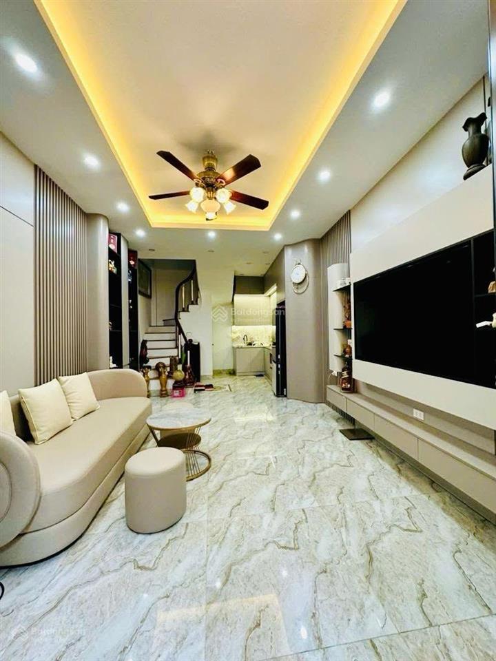 Siêu phẩm  trần cung nhà mới 5 tầng giá đầu tư 41m2  ngõ thông  10m ra ô tô tránh  7,6 tỷ.