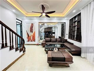 Bán gấp nhà đội cấn. ngõ nông, vài bước ra phố, ô tô đỗ gần, thông, kinh doanh, sân xe, 46m2*5t