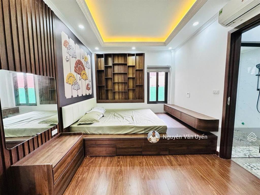 Bán gấp nhà đội cấn. ngõ nông, vài bước ra phố, ô tô đỗ gần, thông, kinh doanh, sân xe, 46m2*5t