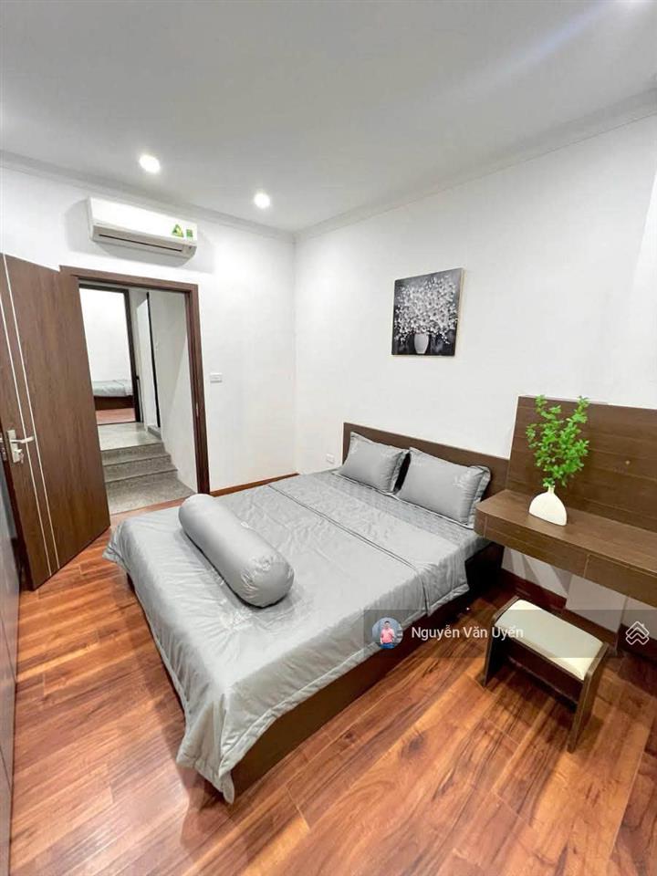 Giá hời! mặt ngõ đội cấn, ngõ thông, 30m ra phố, gần hồ tây, sổ đẹp, dân xây thoáng, 38m2*5t