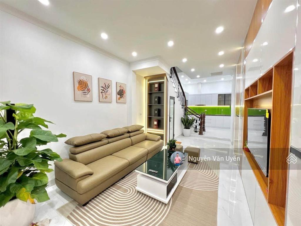 Giá hời! mặt ngõ đội cấn, ngõ thông, 30m ra phố, gần hồ tây, sổ đẹp, dân xây thoáng, 38m2*5t