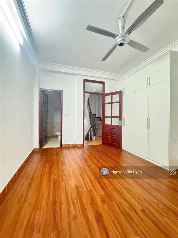 Bán nhà nguyễn khánh toàn, cầu giấy, 43m2 x 5 tầng, full nội thất, nhà vẫn mới đẹp, gần ô tô